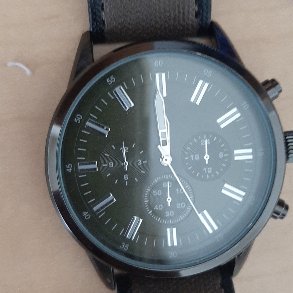 Watch - Picture 7 of 8